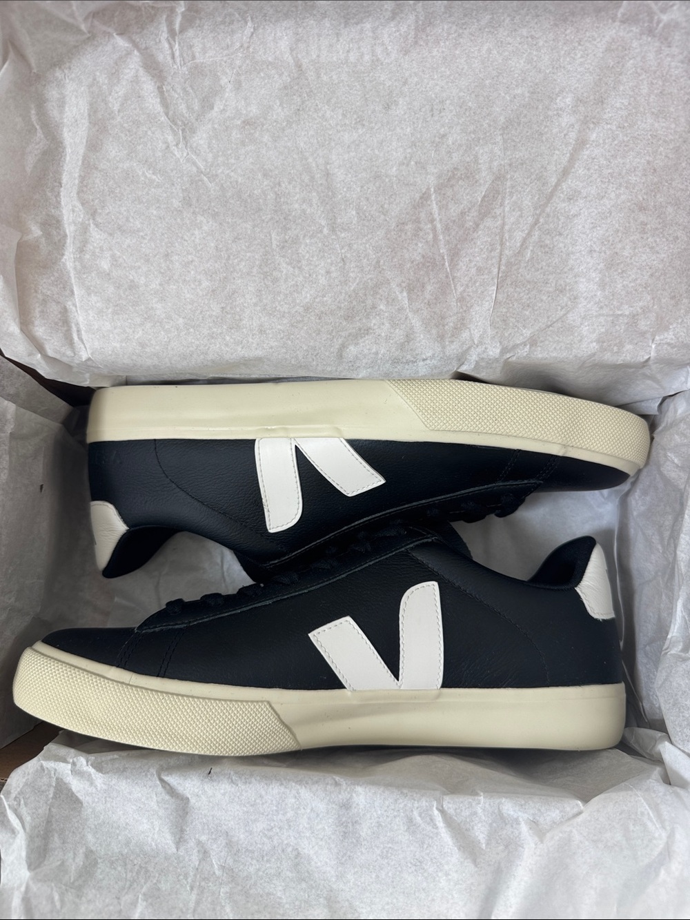 Veja Campo Leather Sneakers - Black & White
